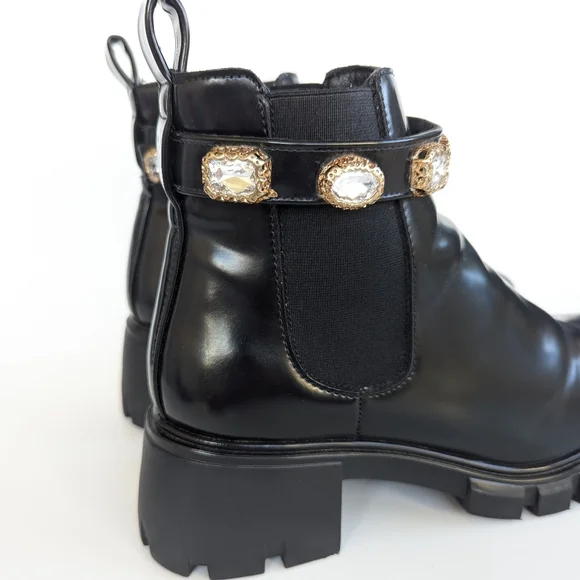 Steve Madden Hamlet Black and Gold Ankle Boots with Glossy Finish and Block Heel - Picture 4 of 11